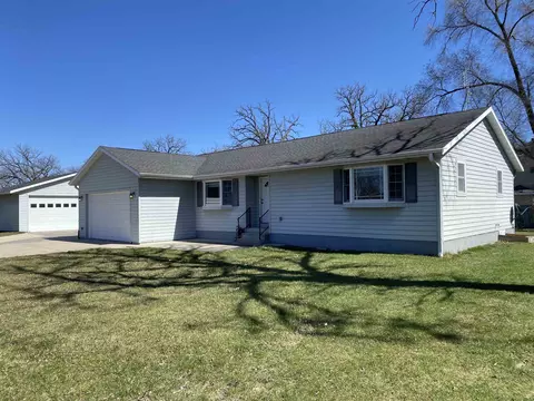 11626 N Lake St, Milton, WI 53563