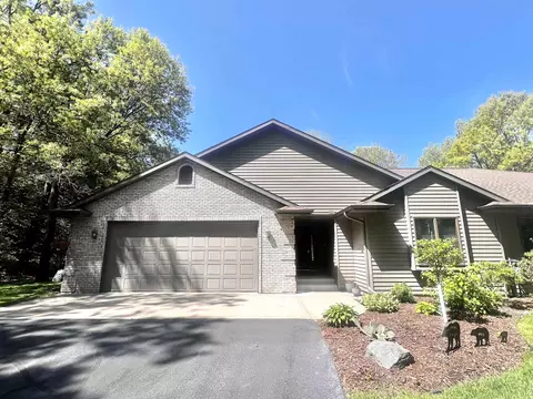 1711 Archer Ln #11, Nekoosa, WI 54457