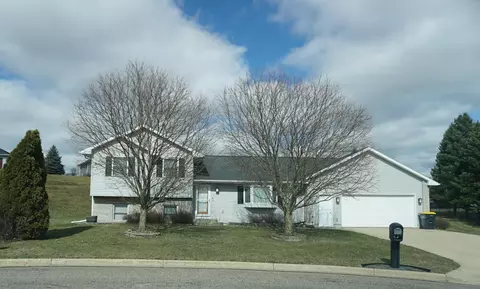 417 Ridgeview Ct, Tomah, WI 54660