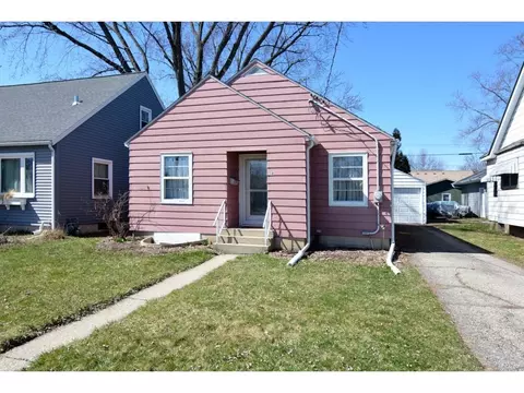 38 Wirth Ct, Madison, WI 53704
