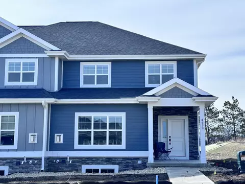 4639 Bellflower Dr #1, Deforest, WI 53532