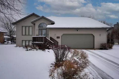 1718 S Thompson Dr, Madison, WI 53716
