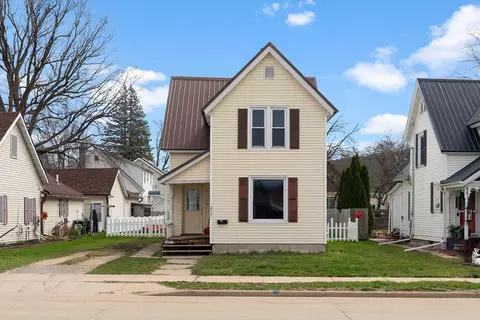 427 S Main St, Richland Center, WI 53581