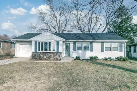 2113 Portage Rd, Madison, WI 53704