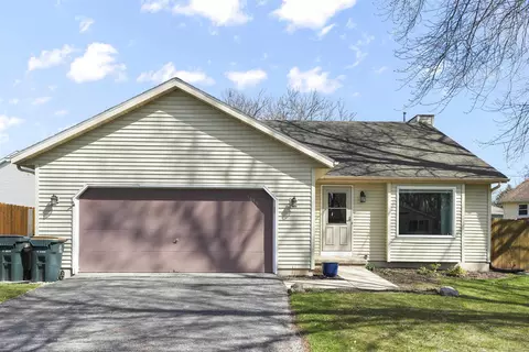 3059 Artesian Ln, Madison, WI 53713