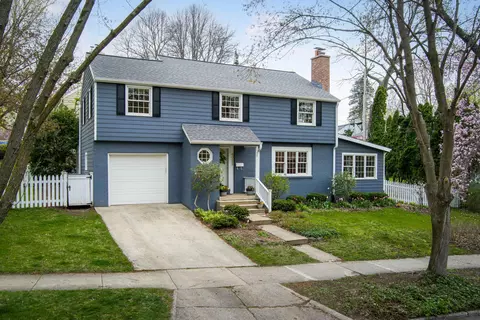 4022 Chippewa Dr, Madison, WI 53711