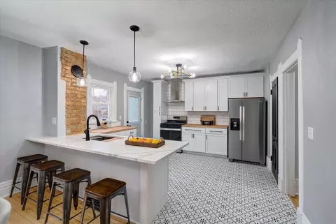 1418 Jenifer St, Madison, WI 53703