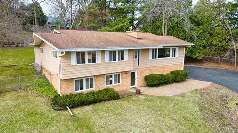 5745 Old Middleton Rd, Madison, WI 53705