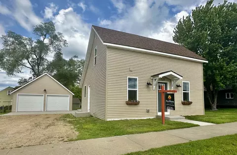 727 Hollister Ave, Tomah, WI 54660