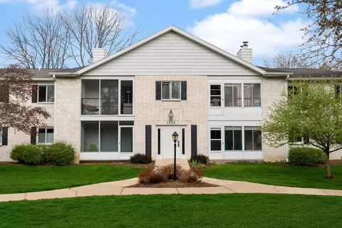 1522 Golf View Rd #E, Madison, WI 53704