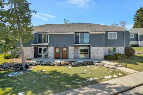 1303 Whispering Pines Way, Fitchburg, WI 53713