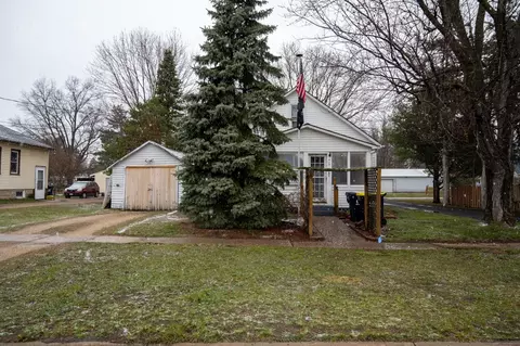 415 W Monroe St, Mauston, WI 53948