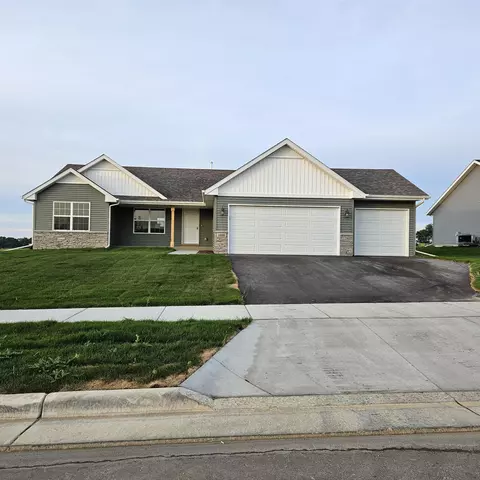 3710 Cardinal Dr, Beloit, WI 53511