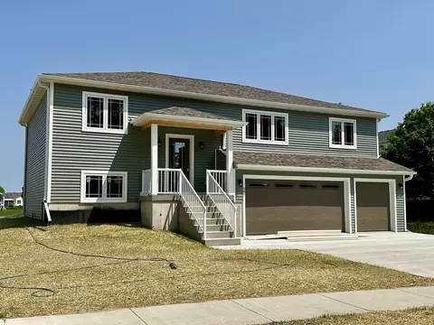687 W Madison St, Jefferson, WI 53549