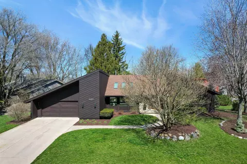 5892 Woods Edge Rd, Fitchburg, WI 53711