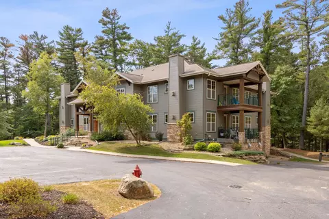 407 Clara Ave #105, Wisconsin Dells, WI 53965