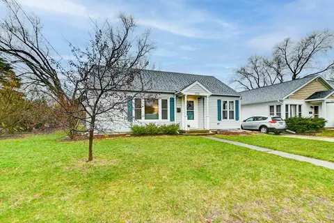 3701 Ross St, Madison, WI 53705