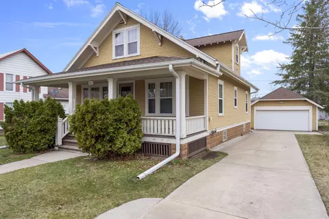 611 Mound St, Baraboo, WI 53913