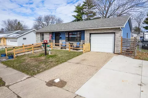 1035 6th St, Reedsburg, WI 53959