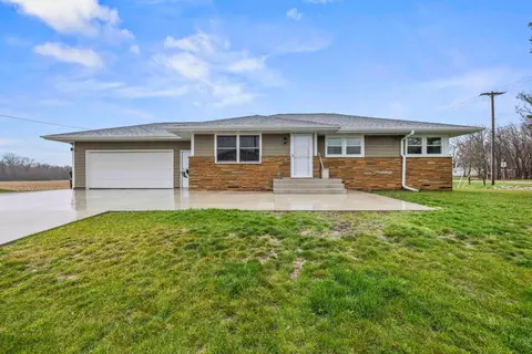 323 Garfield St, Palmyra, WI 53156