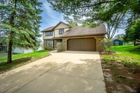 7117 Gladstone Dr, Madison, WI 53719