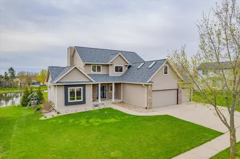 801 Harvest Ln, Stoughton, WI 53589