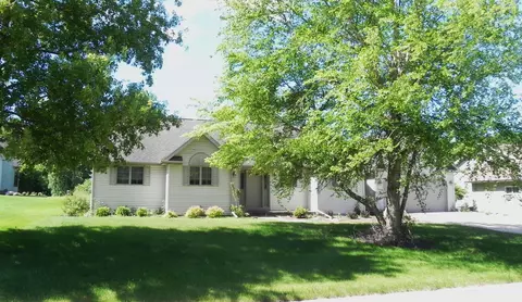 3810 Bluewing Ct, Janesville, WI 53546
