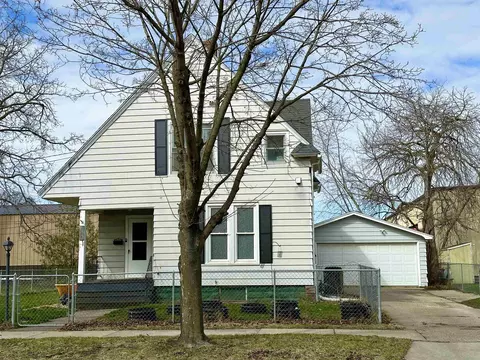 314 S Locust St, Reedsburg, WI 53959