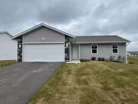 3160 Emerald Dr, Janesville, WI 53546