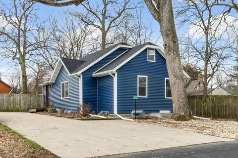327 Koshkonong Dr, Edgerton, WI 53534