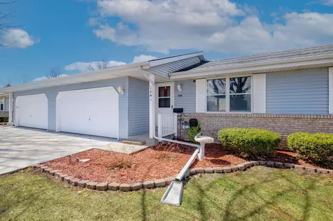 1041 Sentinel Dr, Janesville, WI 53546
