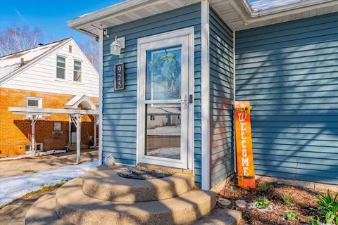 925 E Madison St, Waterloo, WI 53594