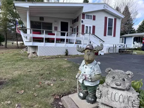 53 Dog Leg Dr, Wisconsin Dells, WI 53965
