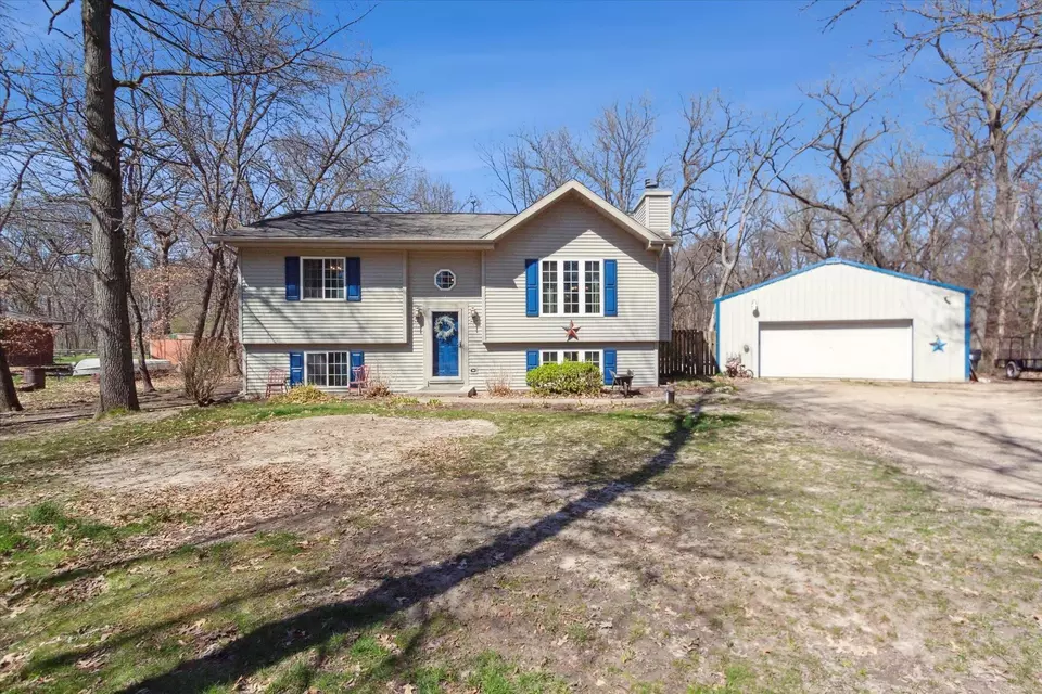 w752 Taylor Trail, Brodhead, WI 53520 40 Photos Movoto