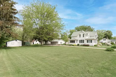 n4345 2nd Street, Cambridge, WI 53523