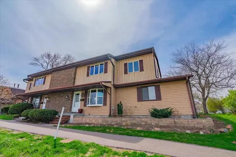 6532 Offshore Dr, Madison, WI 53705