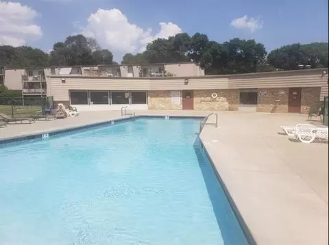 2404 Independence Ln #101, Madison, WI 53704