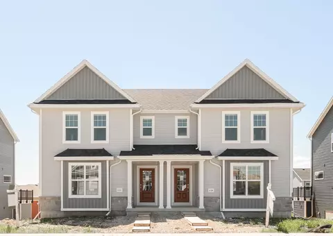 426 Crusader Pt, Waunakee, WI 53597