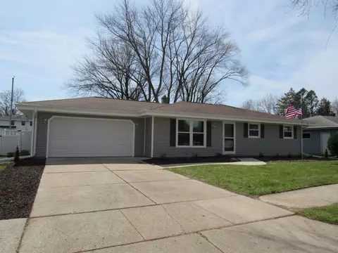 2432 Andre Ave, Janesville, WI 53546