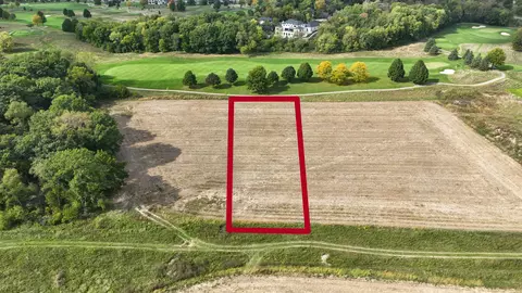 4899 Home Stretch Dr, Waunakee, WI 53597