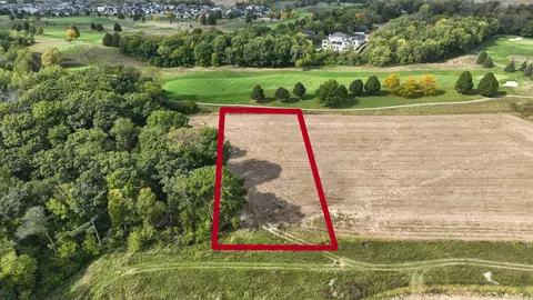4893 Home Stretch Dr, Waunakee, WI 53597