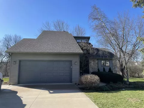 709 Reid Dr, Mount Horeb, WI 53572