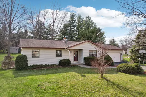 6795 Starlight Ct, Sun Prairie, WI 53590