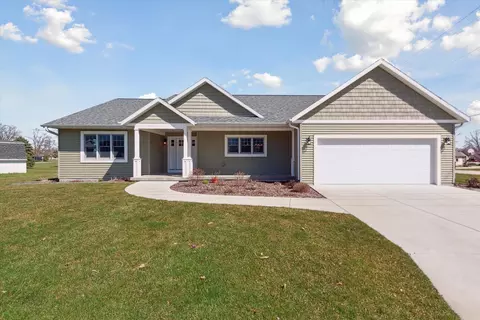 1804 W 5th Ave, Brodhead, WI 53520