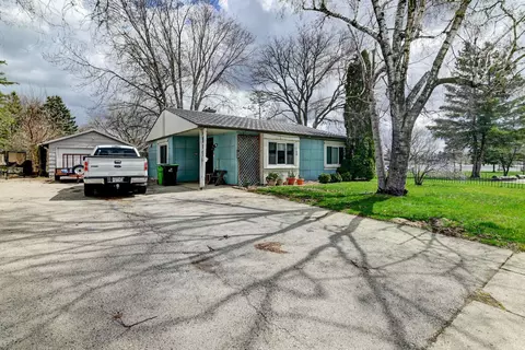 91 W Water St, Beaver Dam, WI 53916
