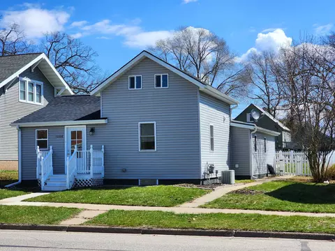 1008 Kilbourn Ave, Tomah, WI 54660