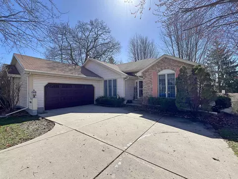 3640 Sheffield Dr, Janesville, WI 53546