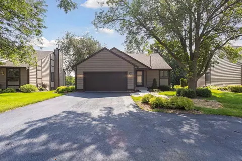 408 Clearview Ct, Janesville, WI 53548