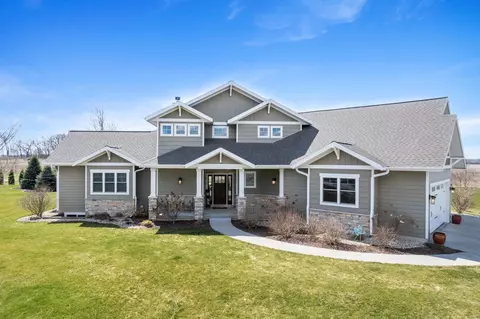 e12862 Wynding Way, Merrimac, WI 53561
