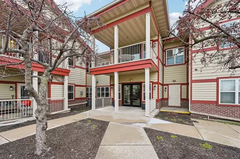 1300 School St #212, Sun Prairie, WI 53590